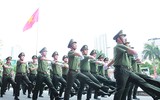 Xem lực lượng công an thi điều lệnh, sử dụng võ thuật chiến đấu